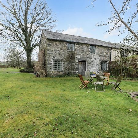Beudy Dolpebyll Villa Llangadfan Exterior photo